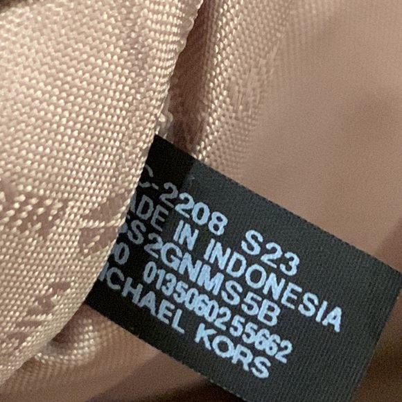 Michael Kors Bag Carmen Satchel - Picture 14 of 17